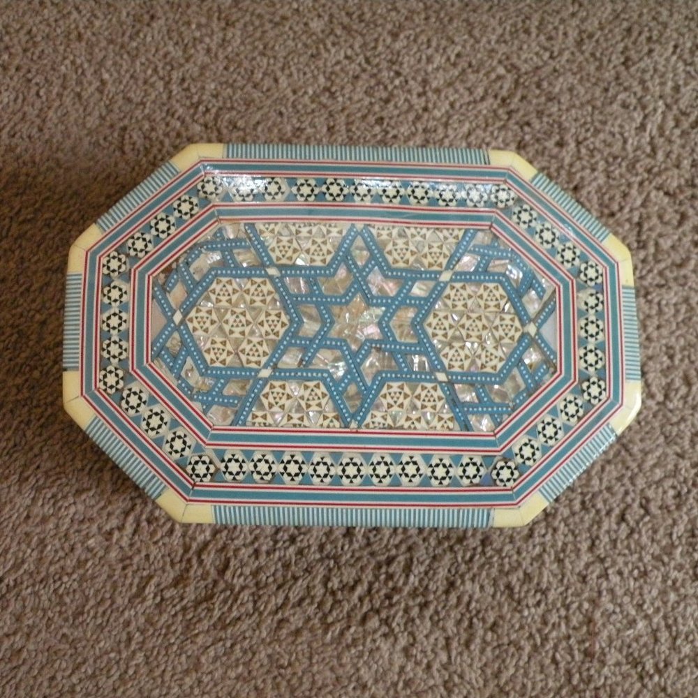 VINTAGE~ Beautiful Mother of pearl with star top